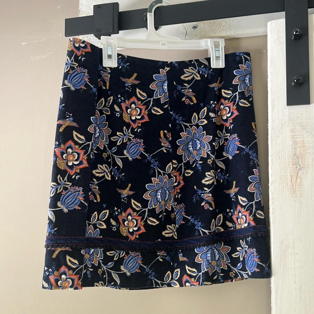 LOFT pattern skirt